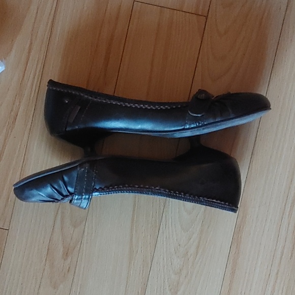 Shoes - Picture 2 of 2